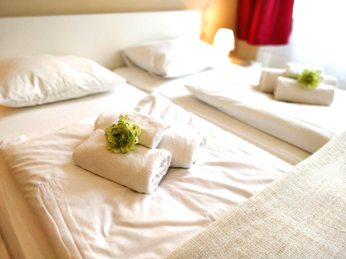 Lidicka Apartment Прага Екстериор снимка