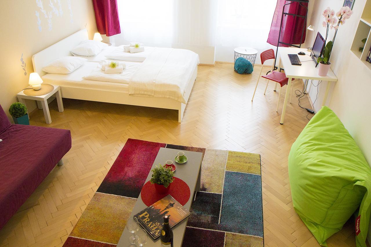 Lidicka Apartment Прага Екстериор снимка