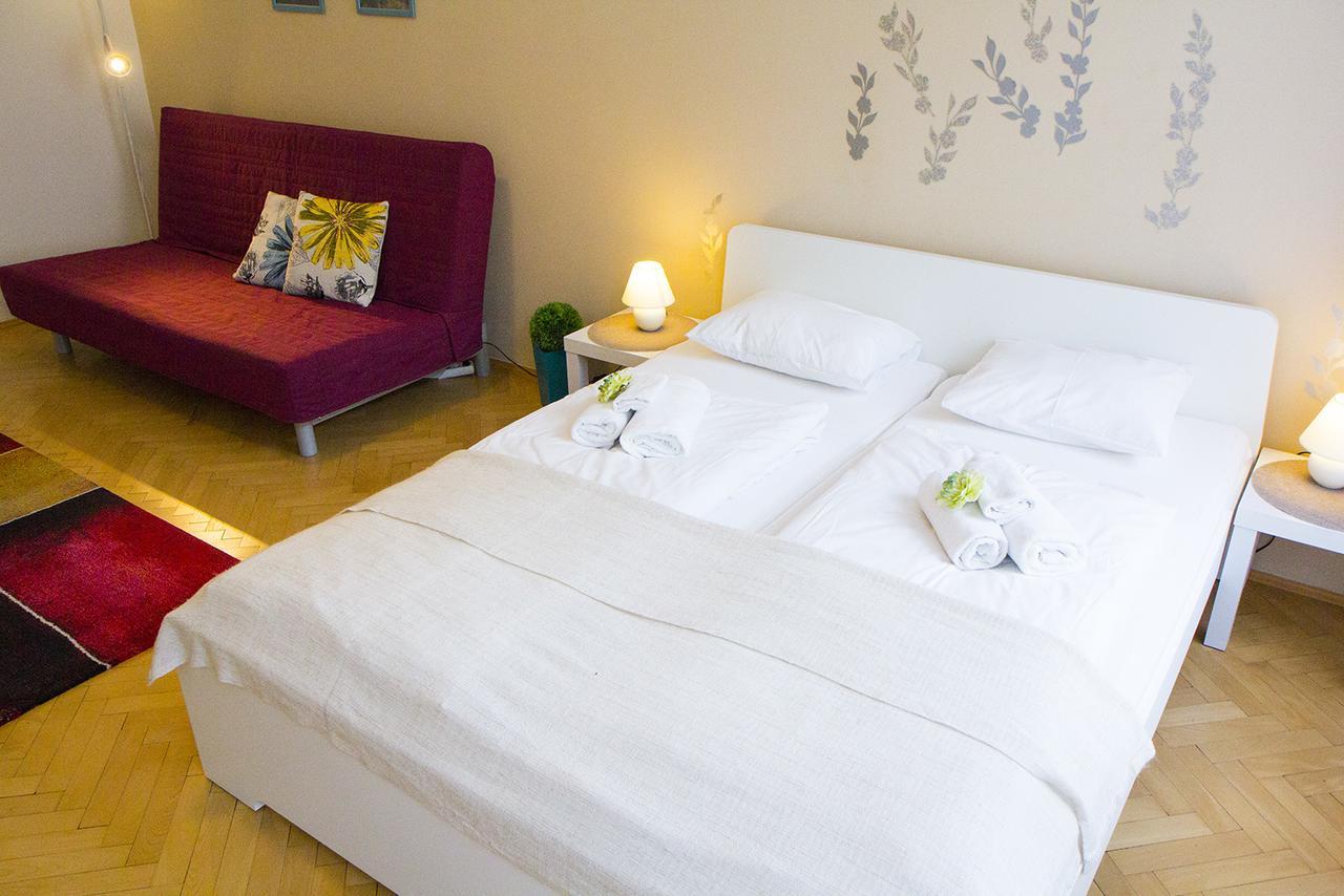 Lidicka Apartment Прага Екстериор снимка